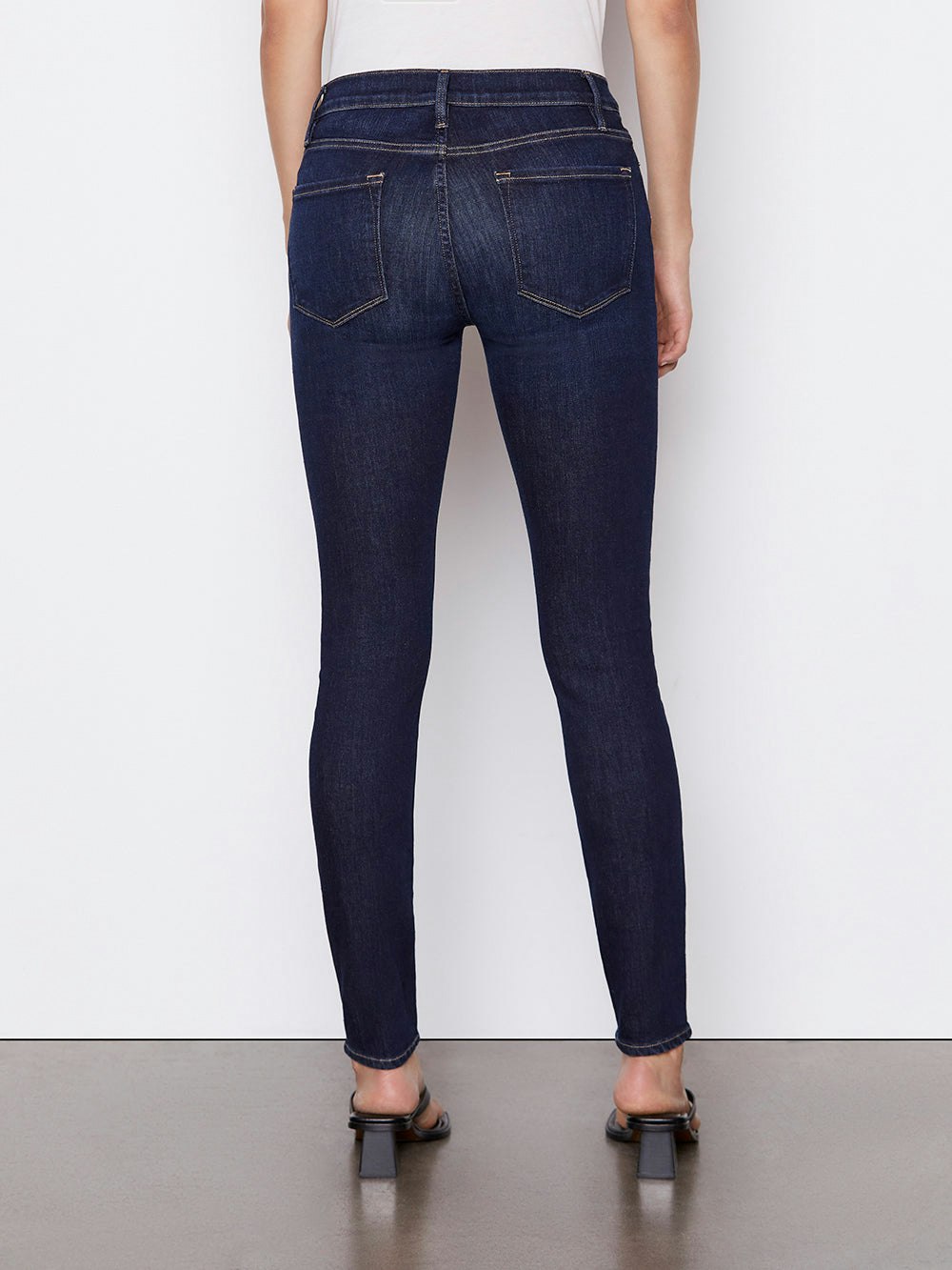 jeans back view alt:fit2